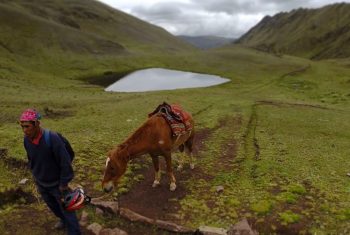 Hike Along Trail To Huchuy Qosqo