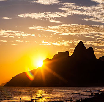 Rio Sunset Travel Knowmad
